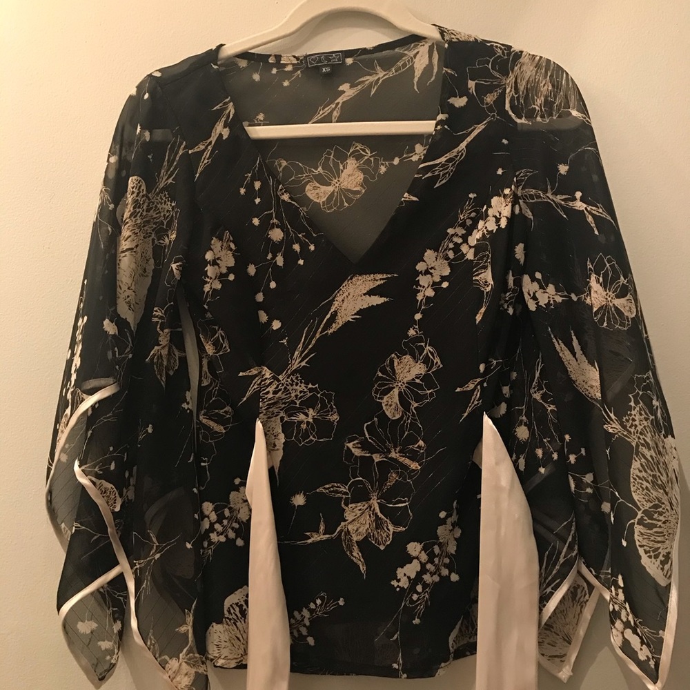 Classy black XS blouse